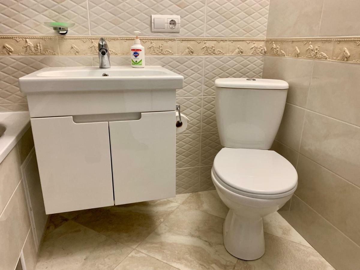 Nataly Apartments 5 Киев Екстериор снимка
